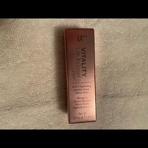 NWT-vitality lip flush in pure joy